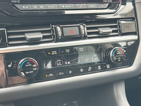 New 2025 Nissan Pathfinder SV image 24