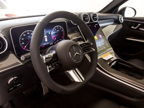 Used 2026 Mercedes-Benz GLC 300 image 18