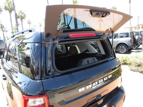 Certified 2025 Ford Bronco Sport Outer Banks w/ Outer Banks Tech Package+ AWD/4WD image 28