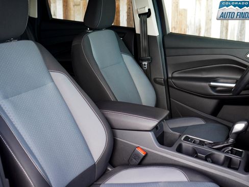 Used 2018 Ford Escape SE image 23