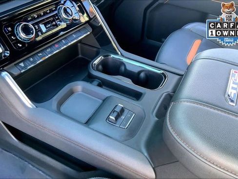 Used 2024 GMC Sierra 2500 AT4 w/ AT4 Premium Plus Package image 17