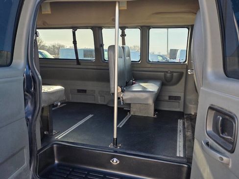 Used 2011 Chevrolet Express 3500 LS image 10