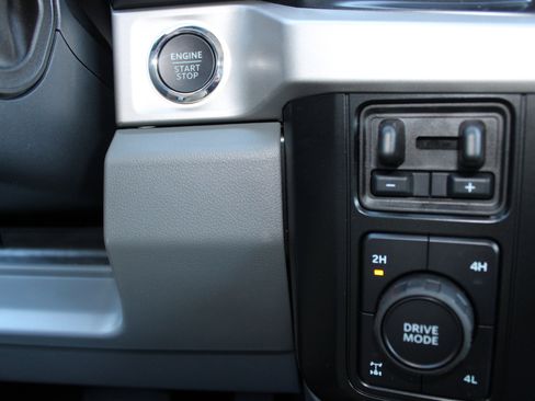 New 2026 Ford F250 XLT w/ XLT Premium Package image 21