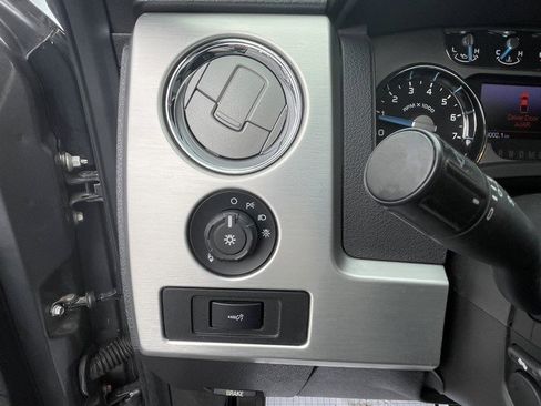 Used 2013 Ford F150 Platinum image 21