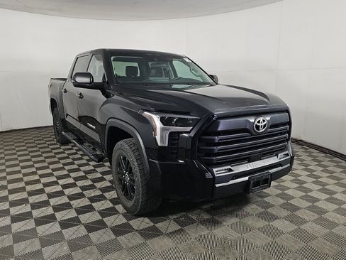 Used 2023 Toyota Tundra SR5 w/ SR5 Premium Package AWD/4WD image 3