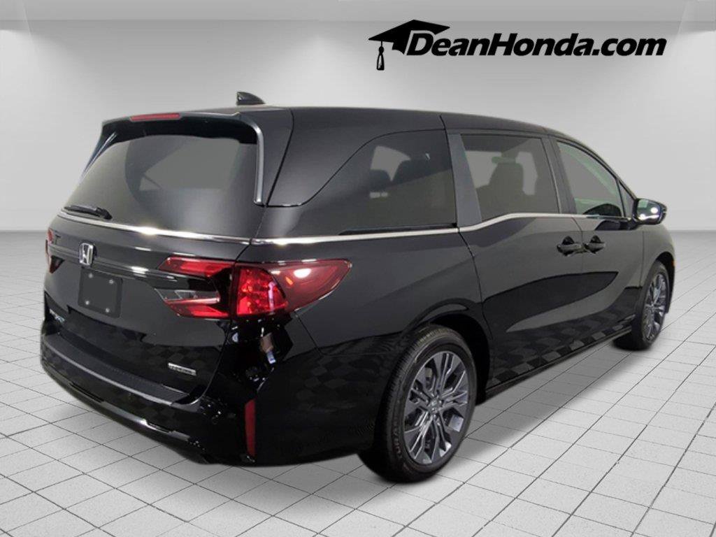 New 2026 Honda Odyssey Touring image 5