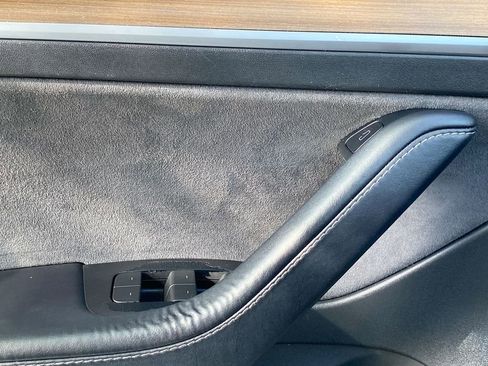 Used 2022 Tesla Model 3 Long Range image 16