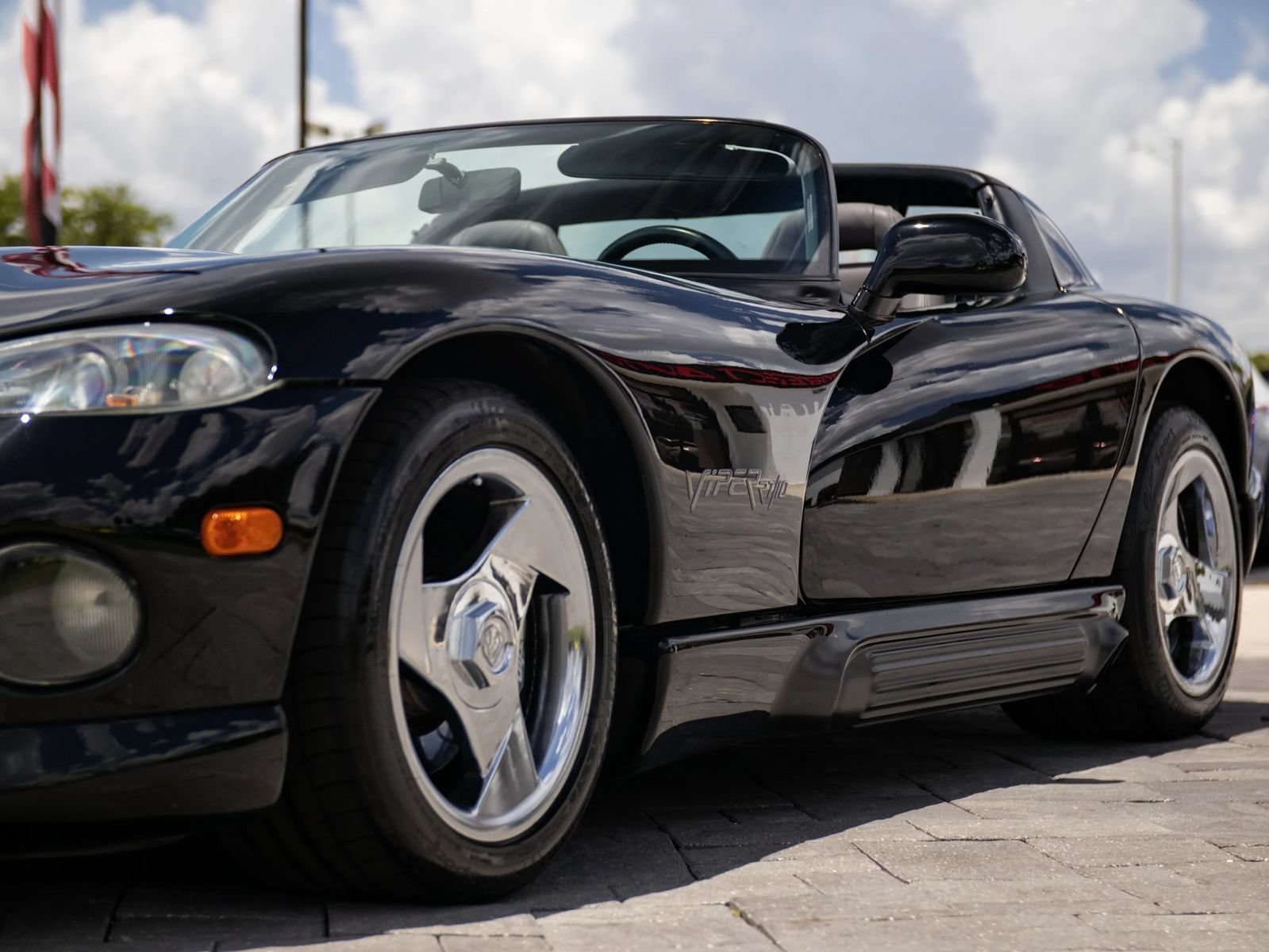 Used 1994 Dodge Viper RT/10 RWD image 9