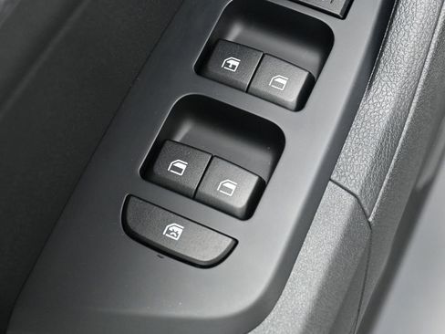 Used 2024 Kia Sportage LX image 12