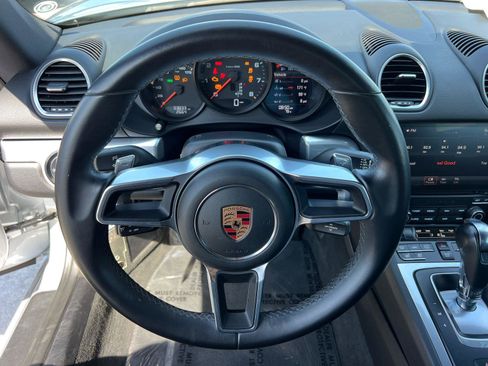 Used 2018 Porsche 718 Cayman RWD image 18