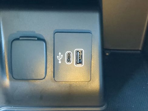 Certified 2025 Ford Explorer ST-Line w/ Premium Package image 21