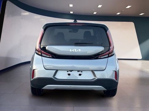 Certified 2023 Kia Soul LX w/ LX Technology Package image 4