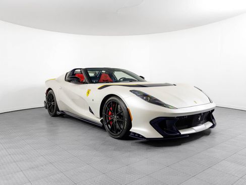 Certified 2024 Ferrari 812 Competizione A RWD image 11