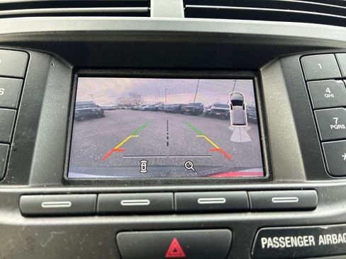 Used 2018 Ford Explorer XLT image 20