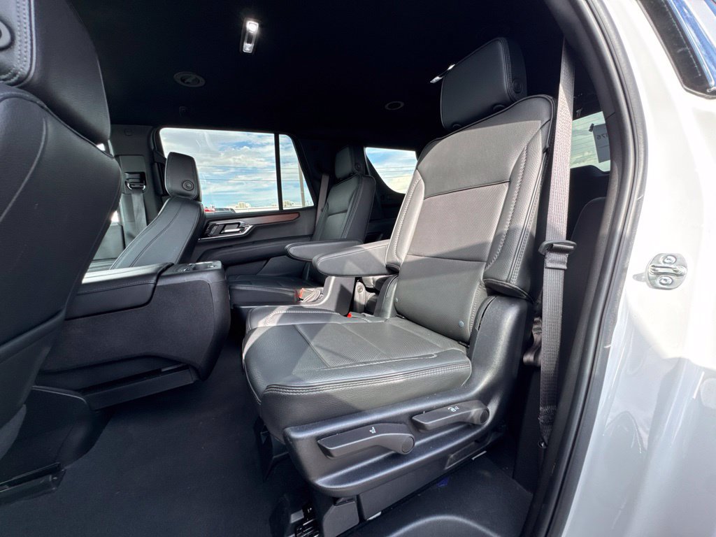 Used 2025 GMC Yukon Denali AWD/4WD image 15