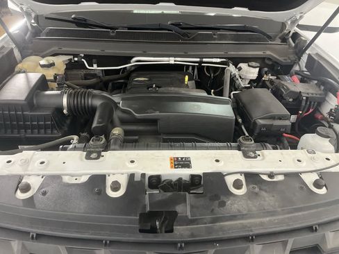 Used 2022 Chevrolet Colorado LT w/ Fleet Safety Package image 12