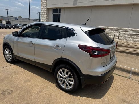 Used 2022 Nissan Rogue Sport S FWD image 6