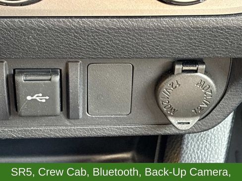 Used 2020 Toyota Tacoma SR5 AWD/4WD image 27