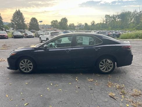 Used 2022 Toyota Camry LE FWD image 6