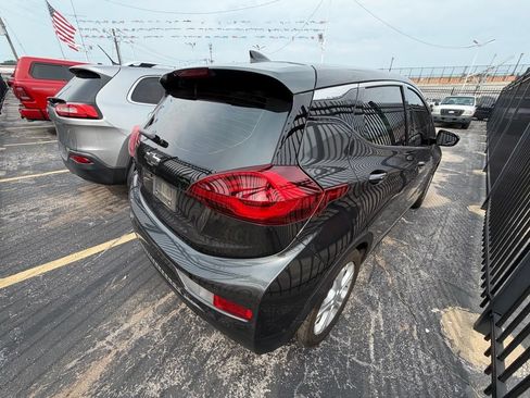 Used 2017 Chevrolet Bolt LT FWD image 4