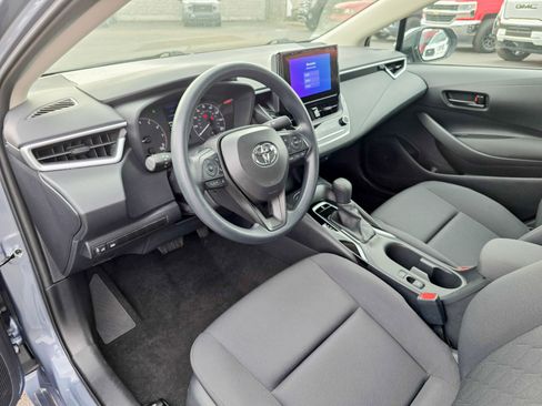 Used 2025 Toyota Corolla LE image 7