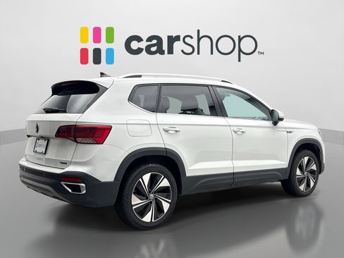 Used 2024 Volkswagen Taos SE AWD/4WD image 5