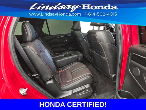 Used 2025 Honda Pilot Black Edition image 11