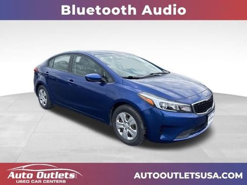 Used 2017 Kia Forte LX image 1