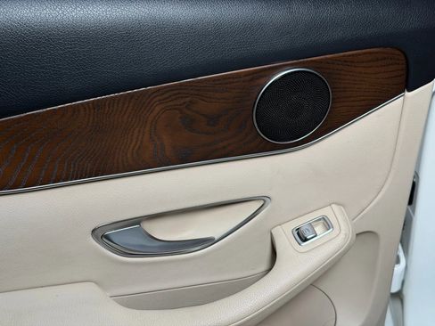 Used 2019 Mercedes-Benz GLC 300 GLC 300 Sport Utility 4D image 20