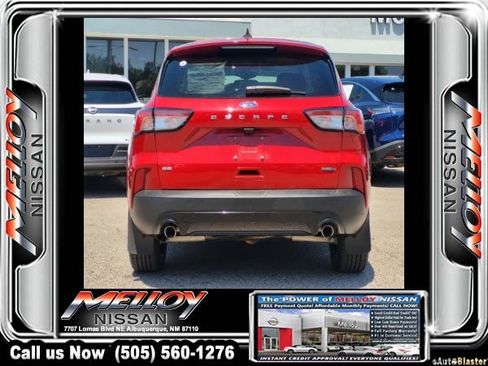 Used 2022 Ford Escape SE w/ SE Sport Appearance Package AWD/4WD image 5