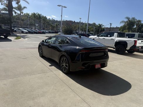 Certified 2026 Toyota Prius XLE image 23