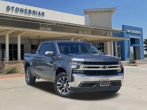 Used 2021 Chevrolet Silverado 1500 LT image 2
