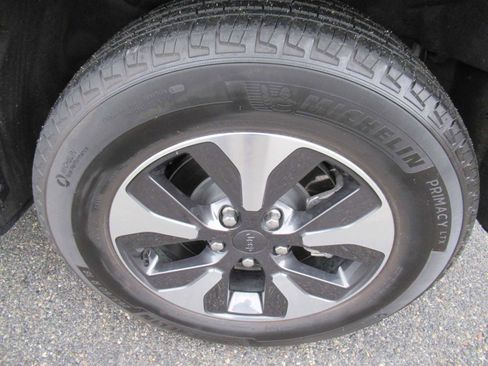 Used 2023 Jeep Grand Cherokee 4WD 4xe w/ Luxury Tech Group II image 9