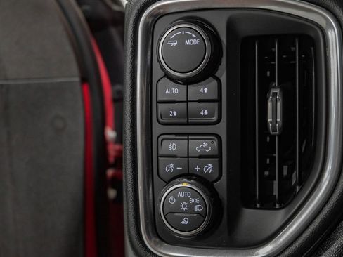 Used 2021 Chevrolet Silverado 1500 LT Trail Boss w/ Convenience Package II image 27