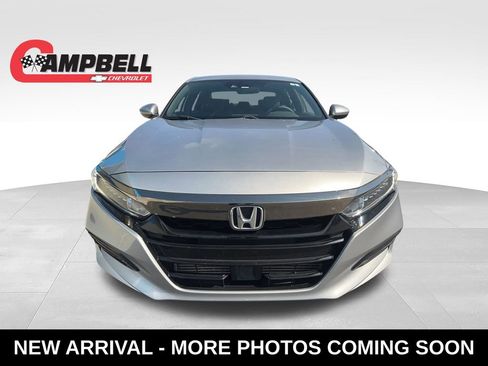 Used 2018 Honda Accord Sport image 8