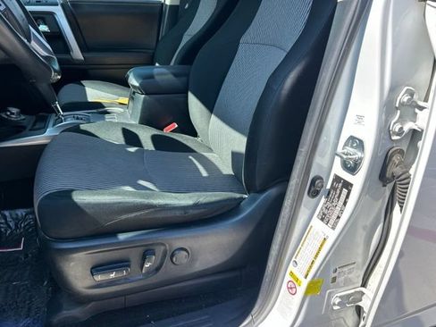 Used 2017 Toyota 4Runner SR5 AWD/4WD image 11