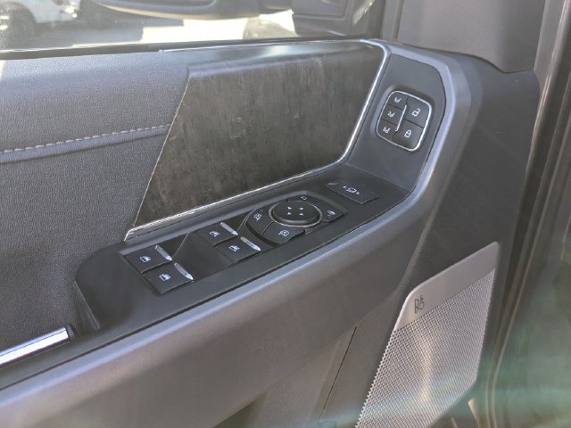 Certified 2024 Ford F250 Lariat w/ Lariat Ultimate Package AWD/4WD image 9