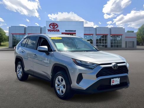 Certified 2023 Toyota RAV4 LE AWD/4WD image 2