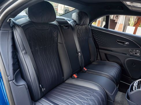 Used 2026 Bentley Flying Spur Azure image 56