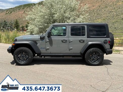 Used 2023 Jeep Wrangler Unlimited w/ Cold Weather Group AWD/4WD image 2