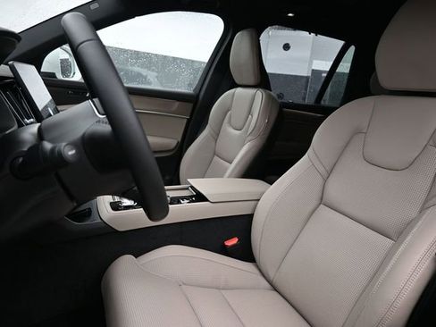 New 2026 Volvo XC90 B6 Ultra w/ Protection Package image 9