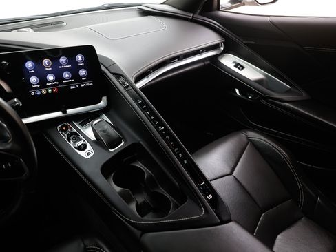 Used 2020 Chevrolet Corvette Stingray Coupe w/ Z51 Performance Package RWD image 19