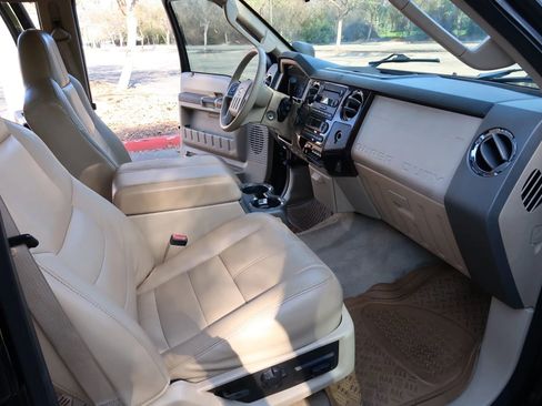 Used 2008 Ford F350 Lariat image 18