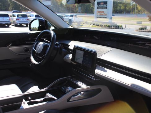 Used 2024 Lincoln Nautilus Reserve w/ Equipment Group 203A image 35