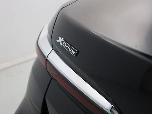 Used 2024 BMW 760i xDrive w/ Executive Package image 74