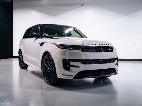 Used 2025 Land Rover Range Rover Sport Dynamic SE AWD/4WD image 10