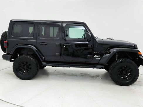 Used 2021 Jeep Wrangler Unlimited Sahara AWD/4WD image 6