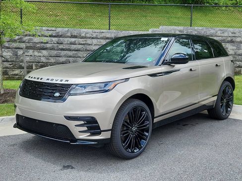 Used 2026 Land Rover Range Rover Velar Dynamic SE AWD/4WD image 1