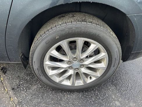 Used 2020 Buick Enclave Premium w/ Surround and Sites Package image 31