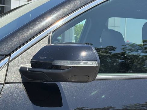 Used 2026 Chevrolet Traverse LT FWD image 13